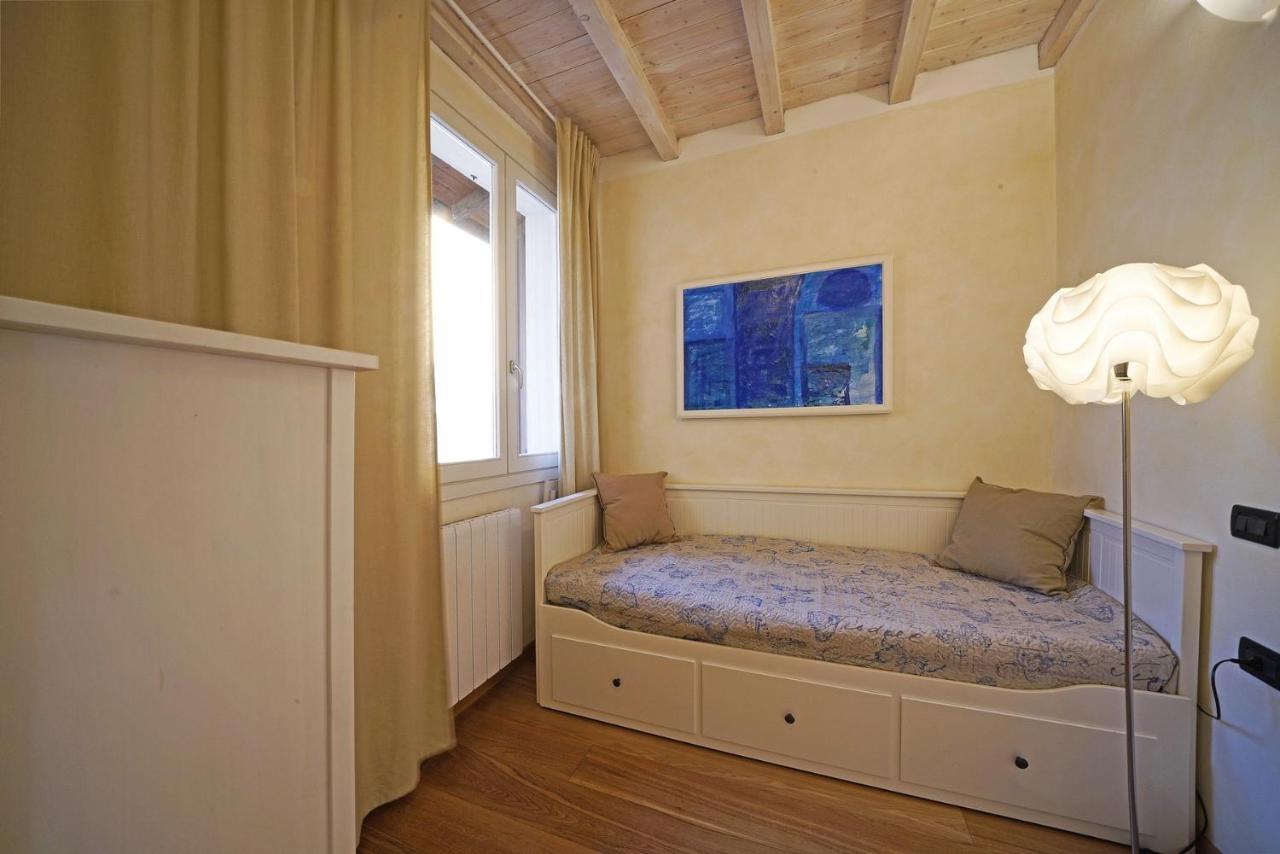 L'Orologio Apartamento Salò Exterior foto